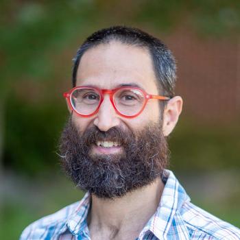 Joshua Singer headshot